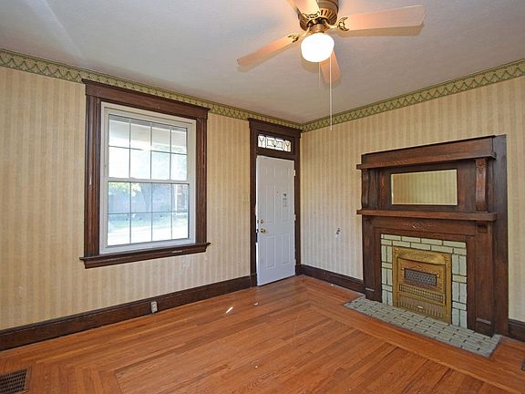 4th image of 108 W Seymour Ave