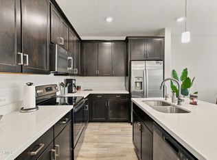 1821 E BERNIE Lane #104, Gilbert, AZ 85295