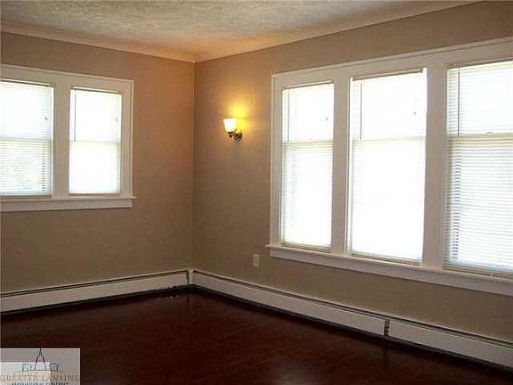 3rd image of 627 Westmoreland Ave