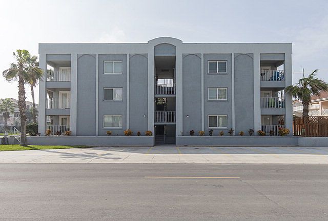 1st image of 132 E Gardenia St #2