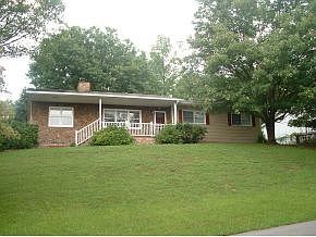 2nd image of 933 Starling Dr