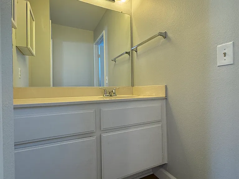 2154 Basswood Ct — Photo 21
