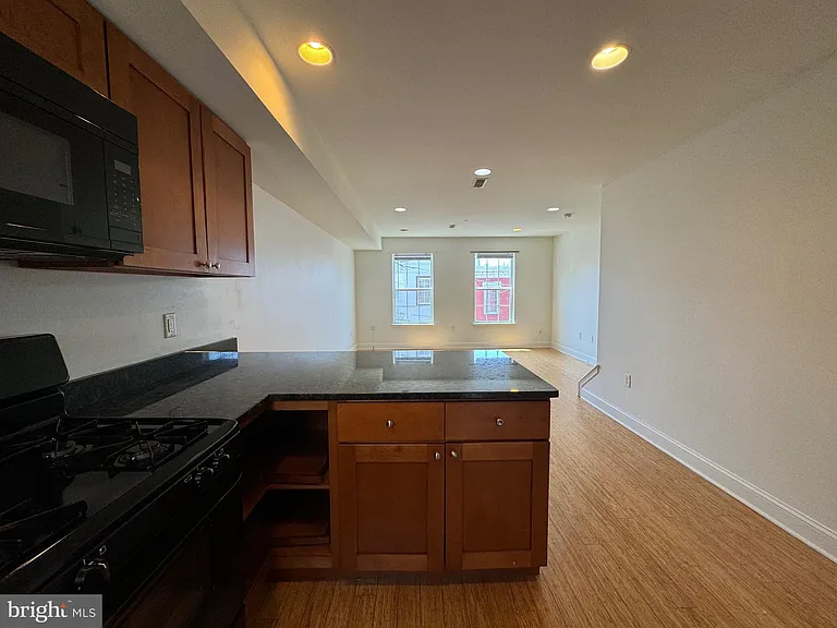 1131 W Nevada St #2 — Photo 6