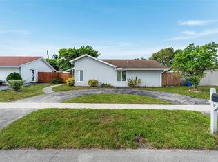 8250 SW 3rd Pl, Pompano Beach, FL 33068