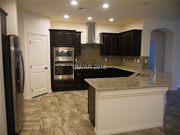 4th image of 157 Kirkton St #0