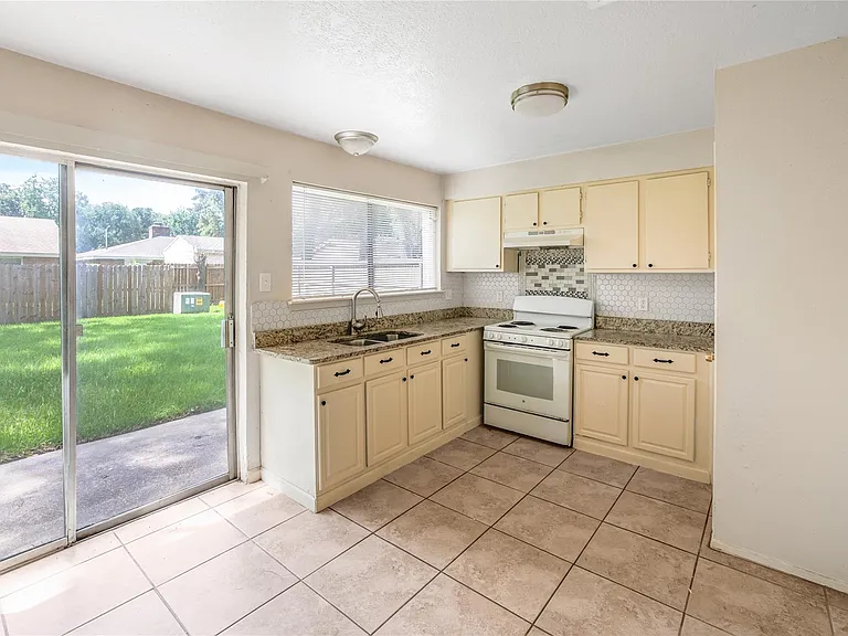 4503 McCleester Dr — Photo 4
