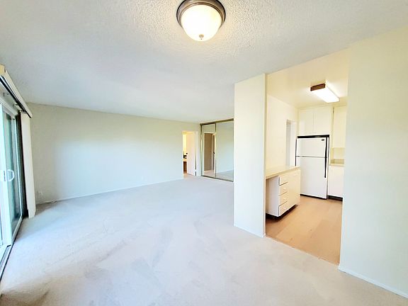 3rd image of 816 N Delaware St APT 303