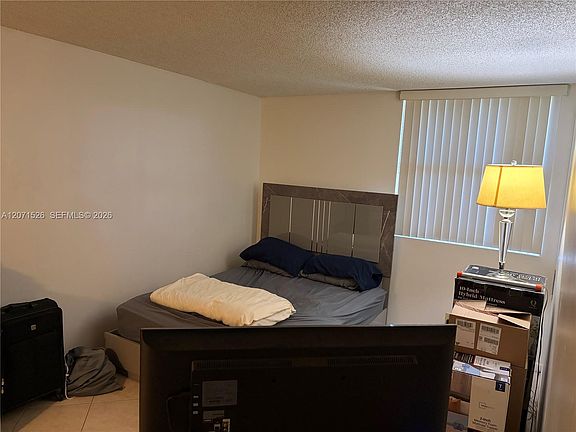 3rd image of 2771 Riverside Dr APT 517-A
