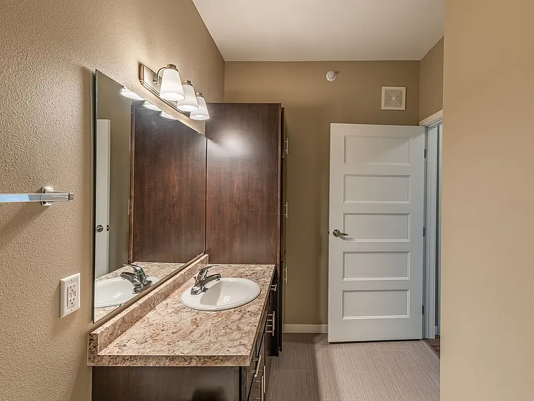 Latitude Apartments — Photo 43