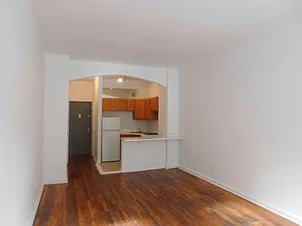 Rented by Sean Mashihi, LREB