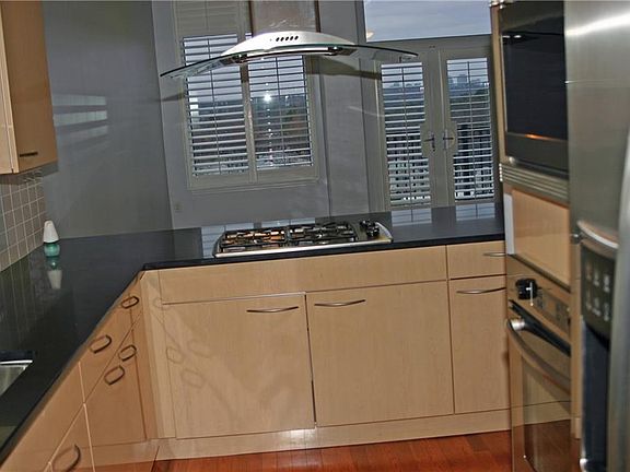 5th image of 3820 Roswell Rd NE Unit 412