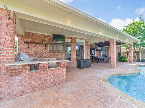 3rd image of 26207 Longmont Park Ln