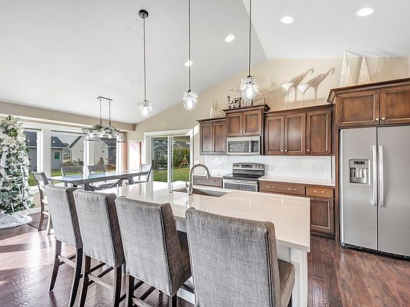 5th image of 2143 Potter Dr