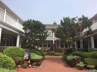 215 W Broadway APT G2, Long Beach, NY 11561