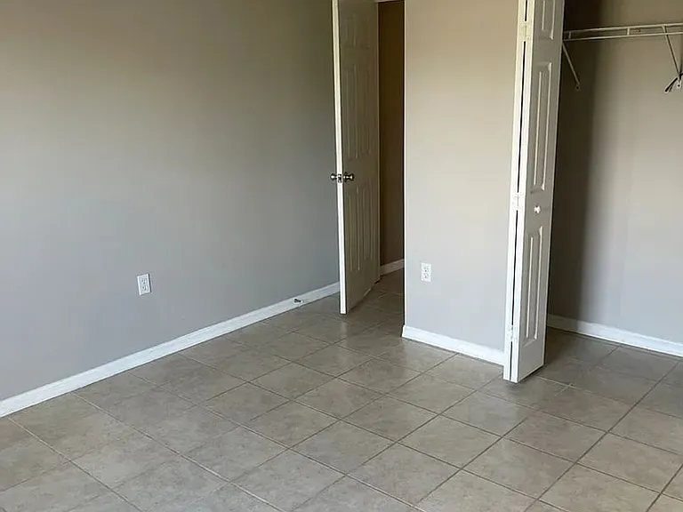 11624 Linden Dr — Photo 13