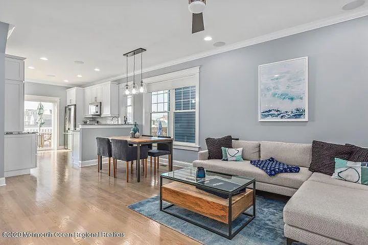 3 bed, 1500 sqft, $6,000 — Photo 2