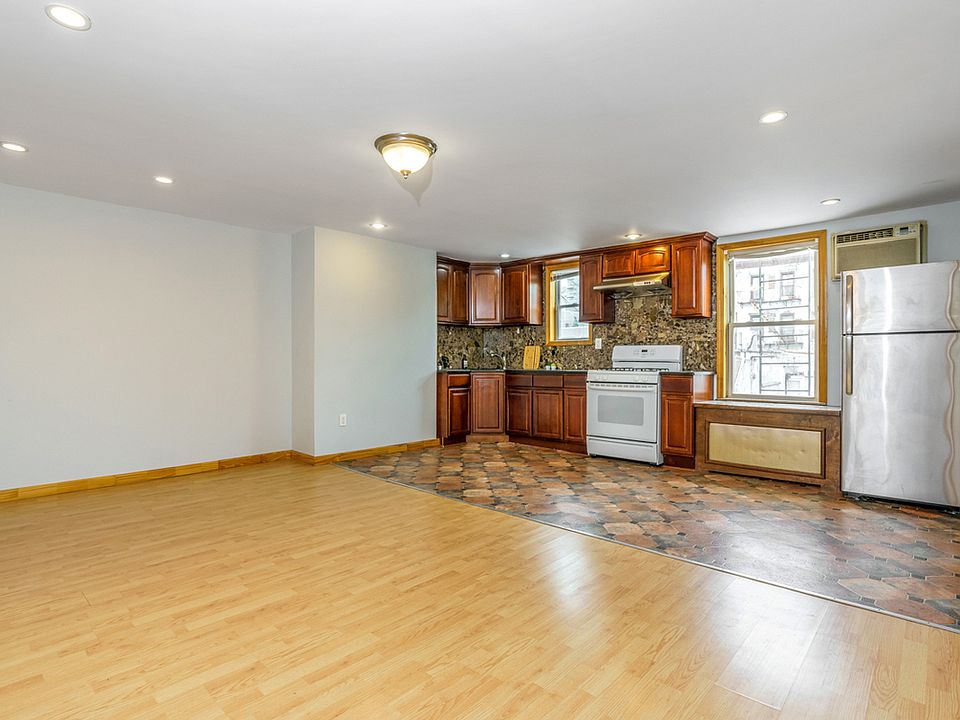 2nd image of 527 50th Ave #3