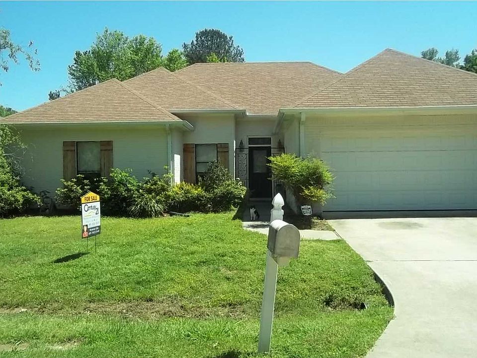 1st image of 303 Village West Dr