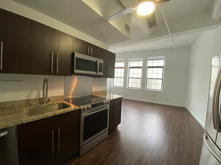 13 Main St #6D — Photo 9