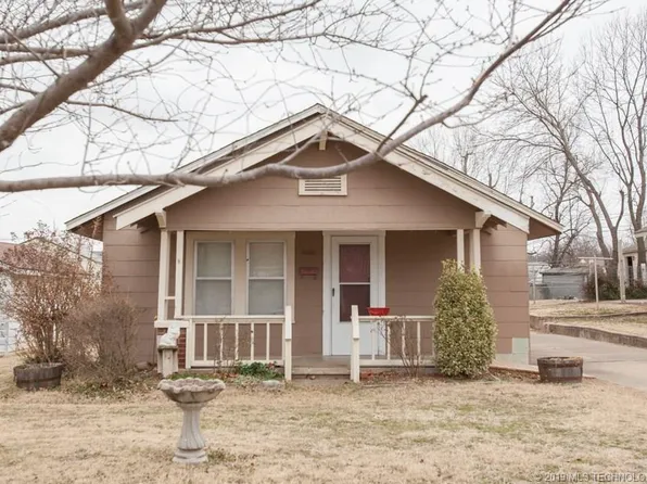 1012 N Cleveland Ave W, Sand Springs, OK 74063