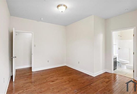 4th image of 1935 N 18th St Unit B