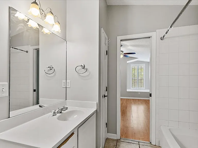 1065 Theodore Ave — Photo 19