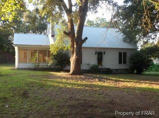 221 W 2nd Ave, Red Springs, NC 28377