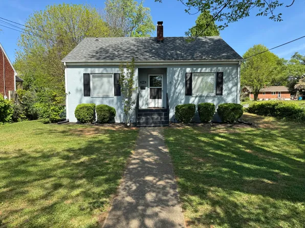 2532 Edinburgh Dr NW, Roanoke, VA 24012