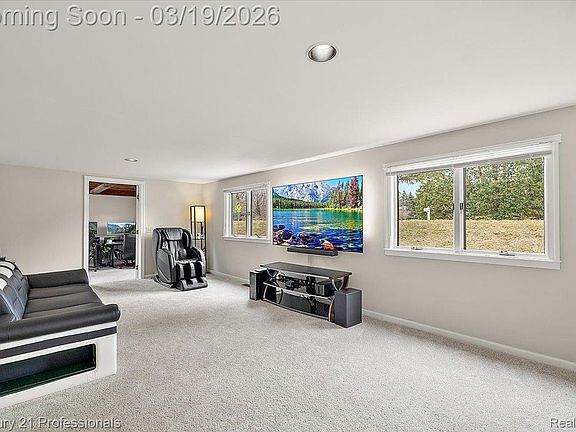 3rd image of 3205 Shimmons Rd