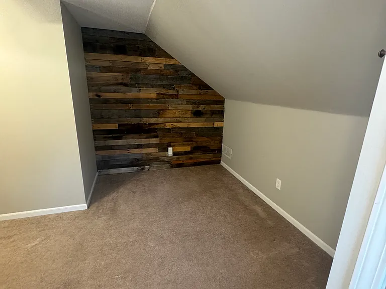 283 Oak St — Photo 14