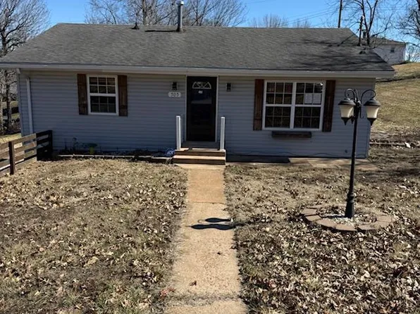 505 N 10th St, De Soto, MO 63020