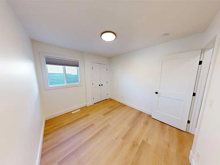 11950 79th Ave — Photo 10