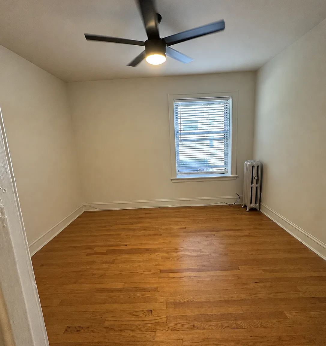 2 bed, 1300 sqft, $2,200 — Photo 2