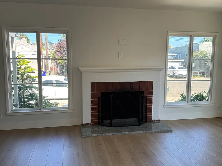 451 29th St — Photo 3