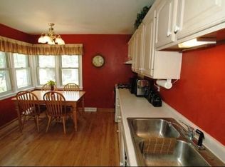 W175S7046 Hiawatha Dr, Muskego, WI 53150