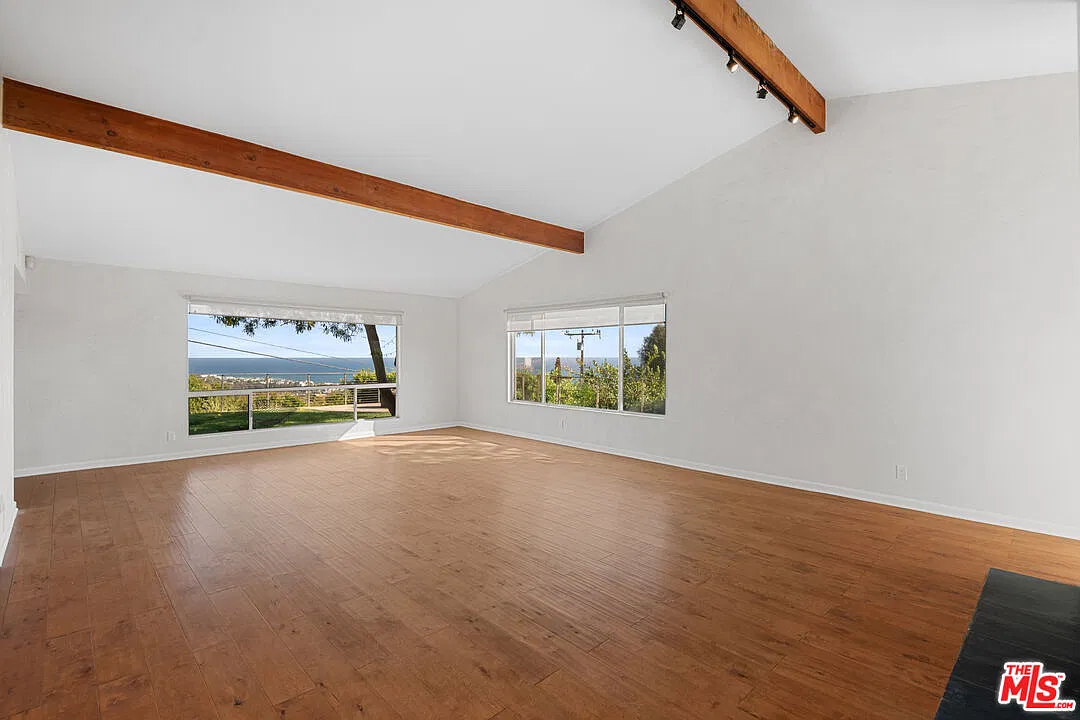 4 bed, 3.5 bath, 3000 sqft, $15,000 — Photo 3