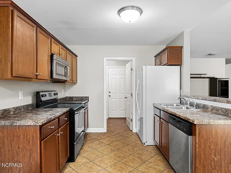 1629 Murrill Hill Rd — Photo 10