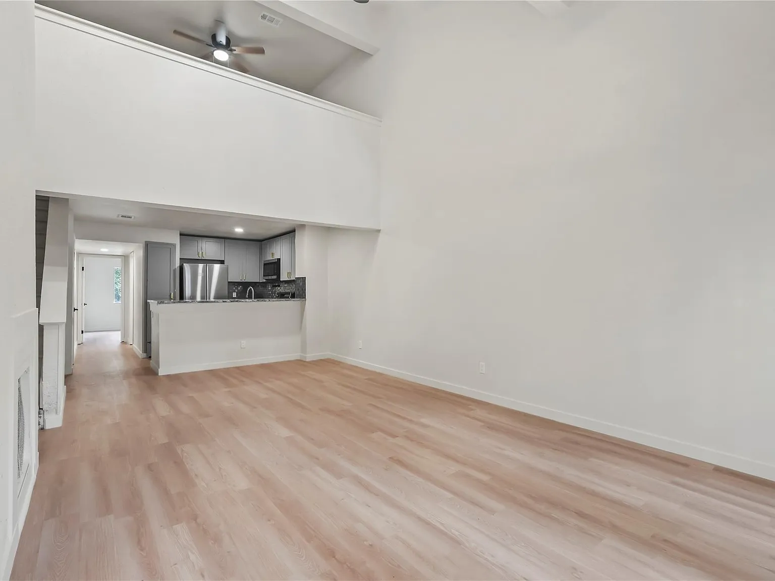 2 bed, 2.0 bath, 1074 sqft, $1,500 — Photo 2
