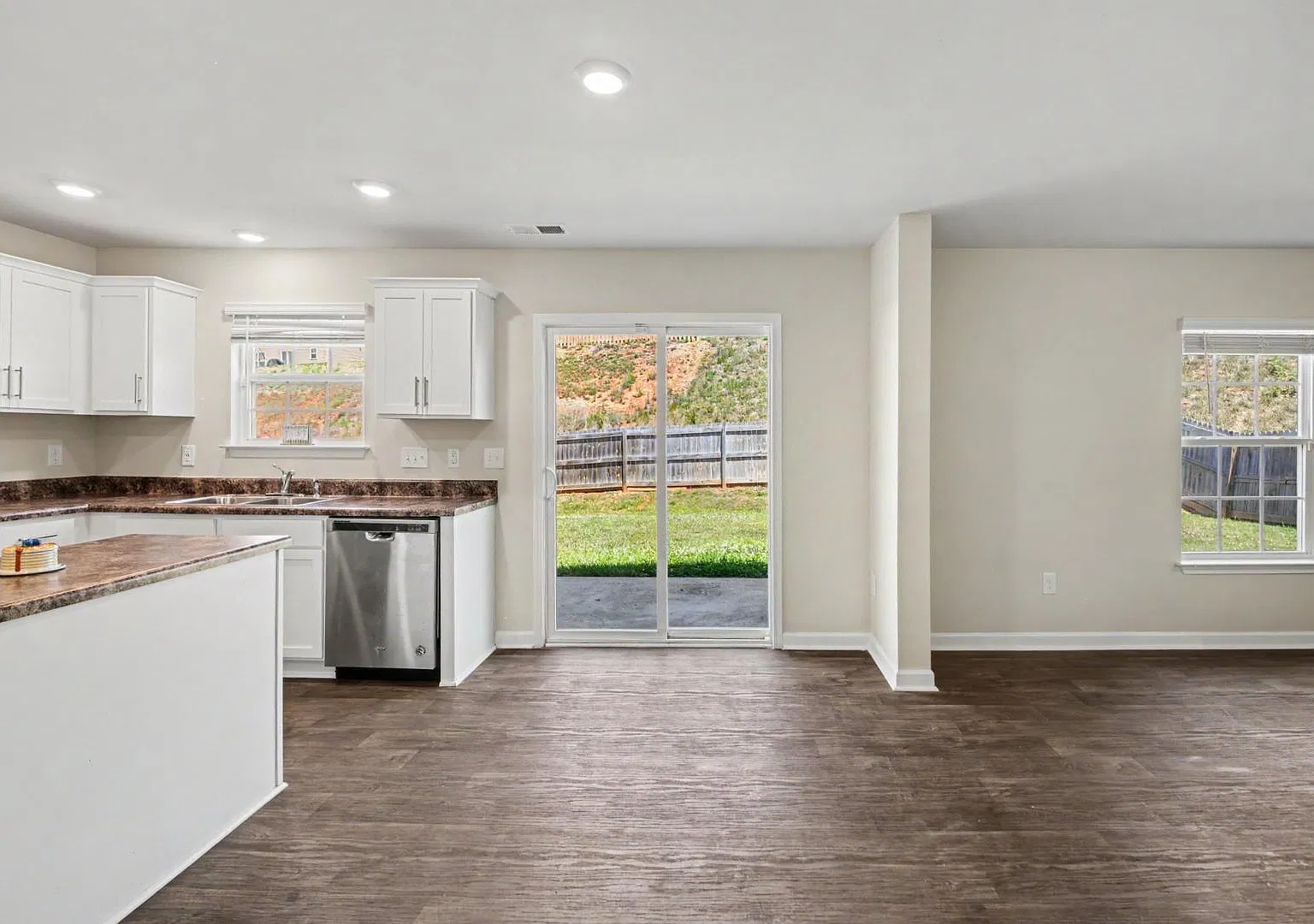 5105 Black Forest Dr — Photo 3