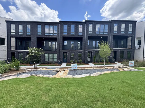 2696 Mackintosh Ct, Atlanta, GA 30319