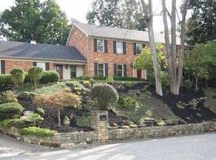 187 Camelot Dr, Huntington, WV 25701