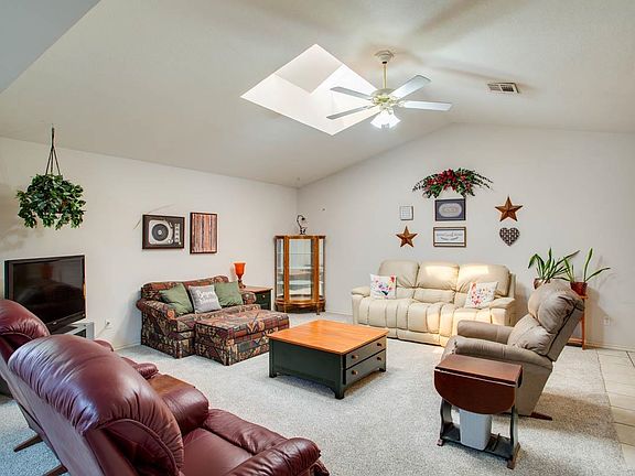 5th image of 4009 Philadelphia Pl