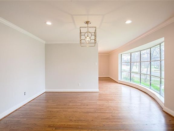 5th image of 1036 Forestgrove Dr
