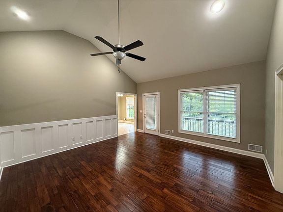 2nd image of 133 Garden Dr