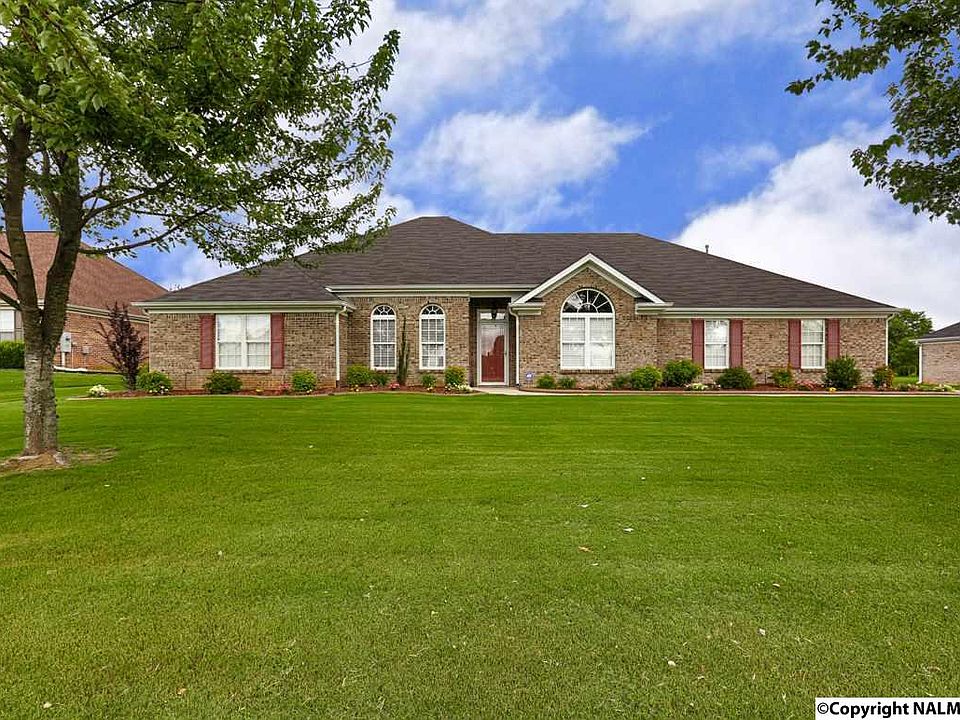 1st image of 209 Rivershore Dr