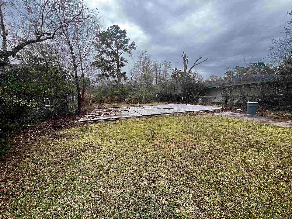 2nd image of 115 Mitchell Dr