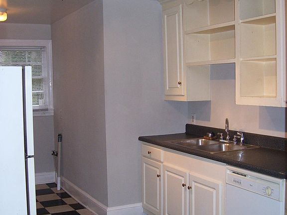 2nd image of 510 Wilton St #B