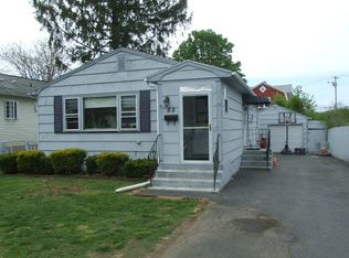 55 Harris St, Fairfield, CT 06824
