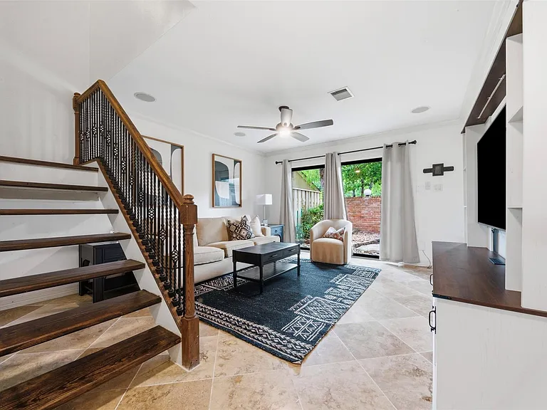 2209 W Settlers Way — Photo 7