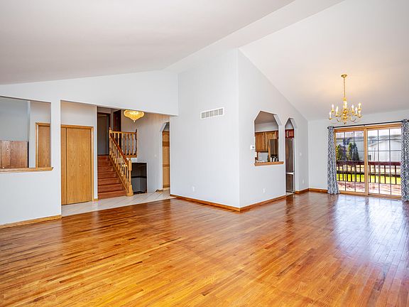 4th image of 8940 Calhoun Pl